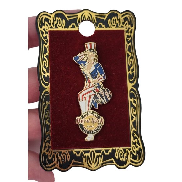 Hard Rock Cafe 2010 4TH OF JULY Yankee Stadium Pin, Error E696 - Picture 5 of 8